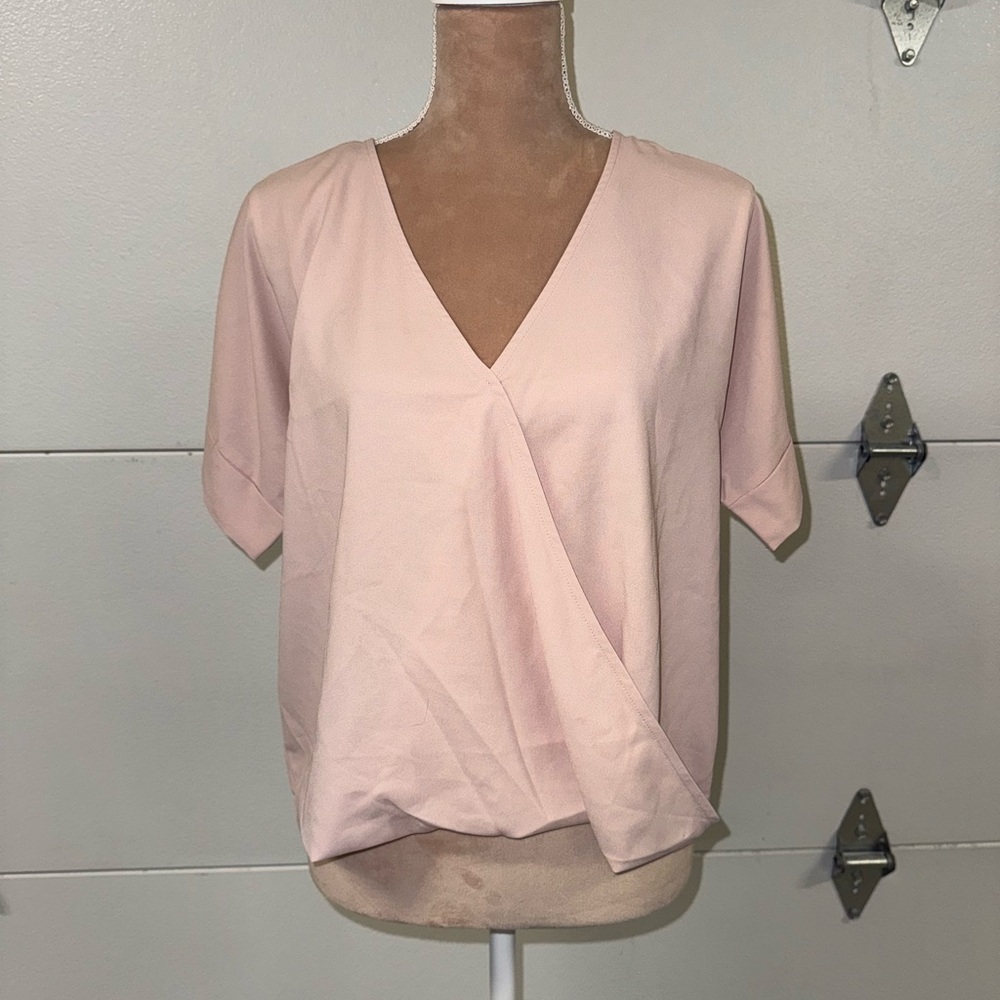 Zenana Women’s Blush V-Neck Blouse